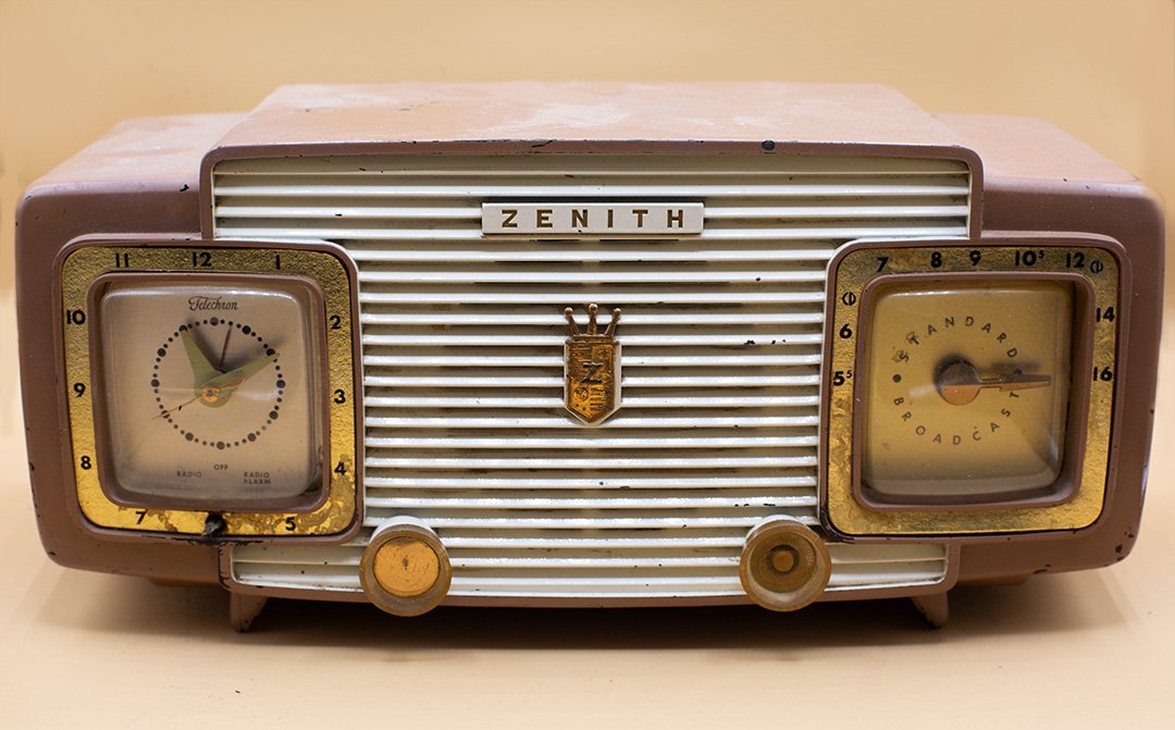 Zenith Bluetooth Clock Radio--1950s — Memory Den Vintage Mall